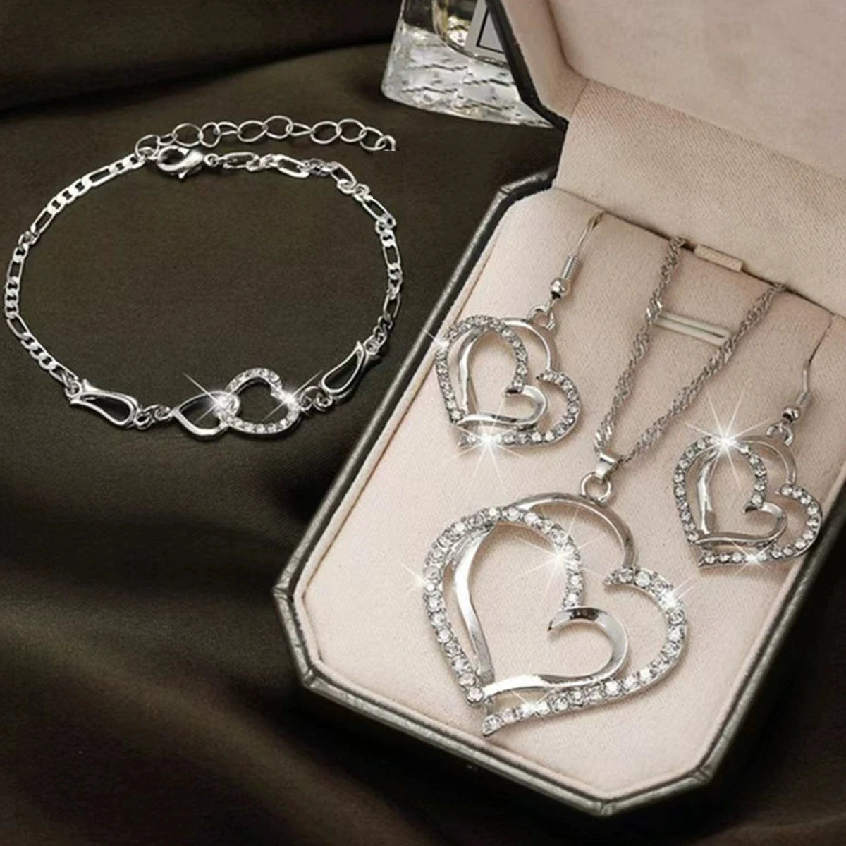 Ladies' Fashion Love Wrapped Necklace, Earrings, Bracelet, Jewelry Set Suitable for Wedding, Party, Festival Gifts