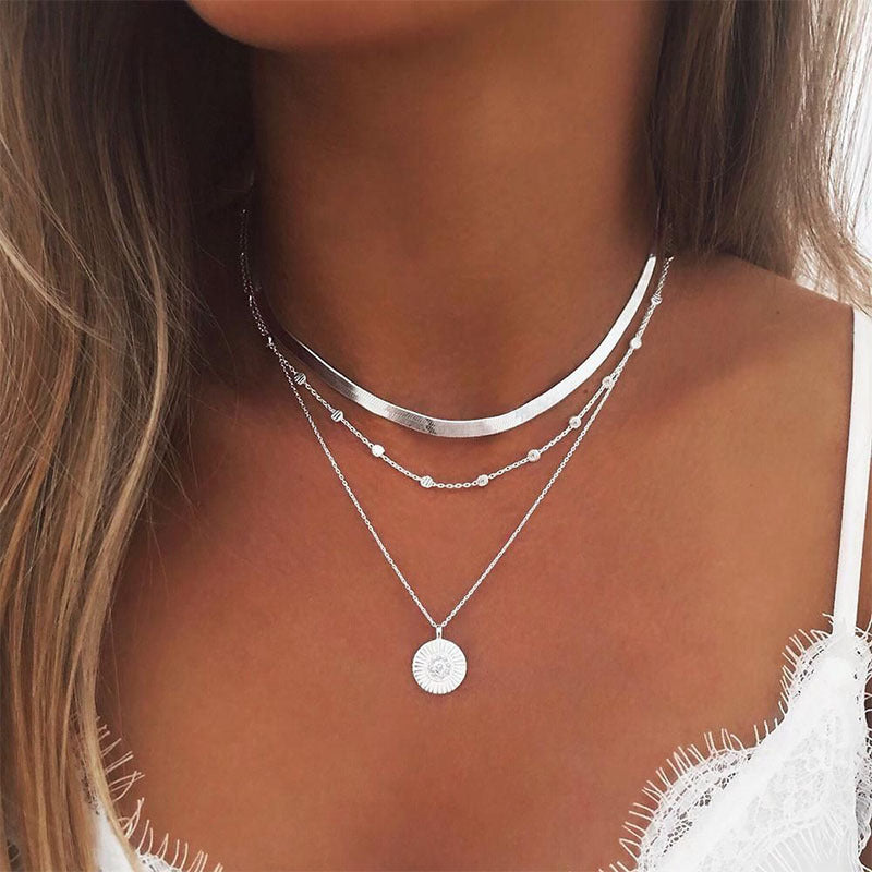 Fashion and personality new simple multi-layer lotus pendant necklace female blade chain necklace