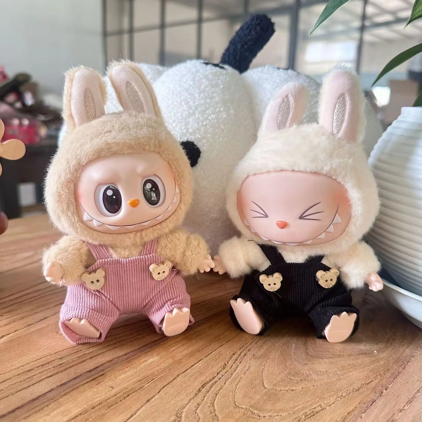Cute Mini Bib Pants for Labubu Dolls – 17cm Idol Outfit Accessories for Sitting Party Style | Kpop EXO-Inspired Clothing