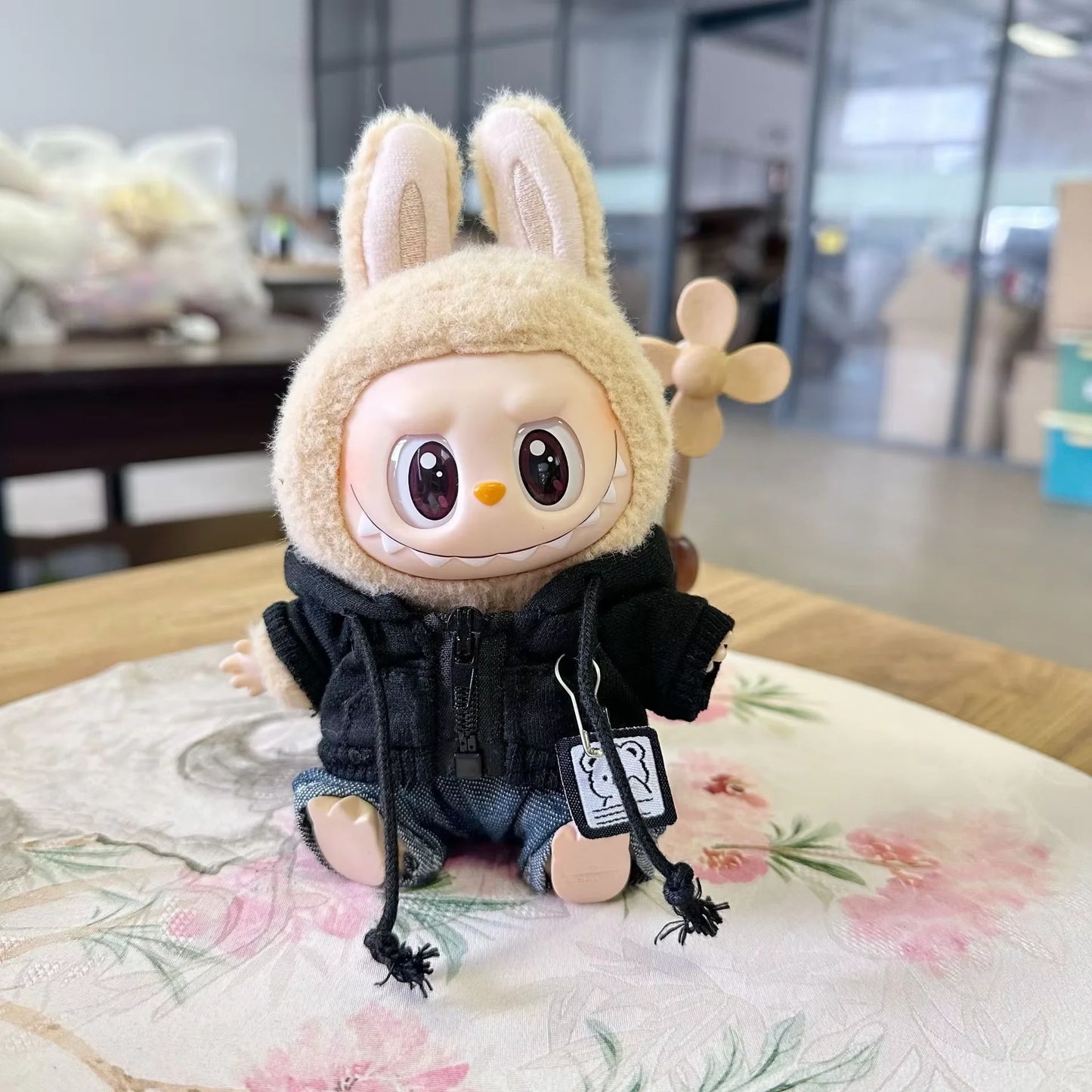 Cute Mini Bib Pants for Labubu Dolls – 17cm Idol Outfit Accessories for Sitting Party Style | Kpop EXO-Inspired Clothing