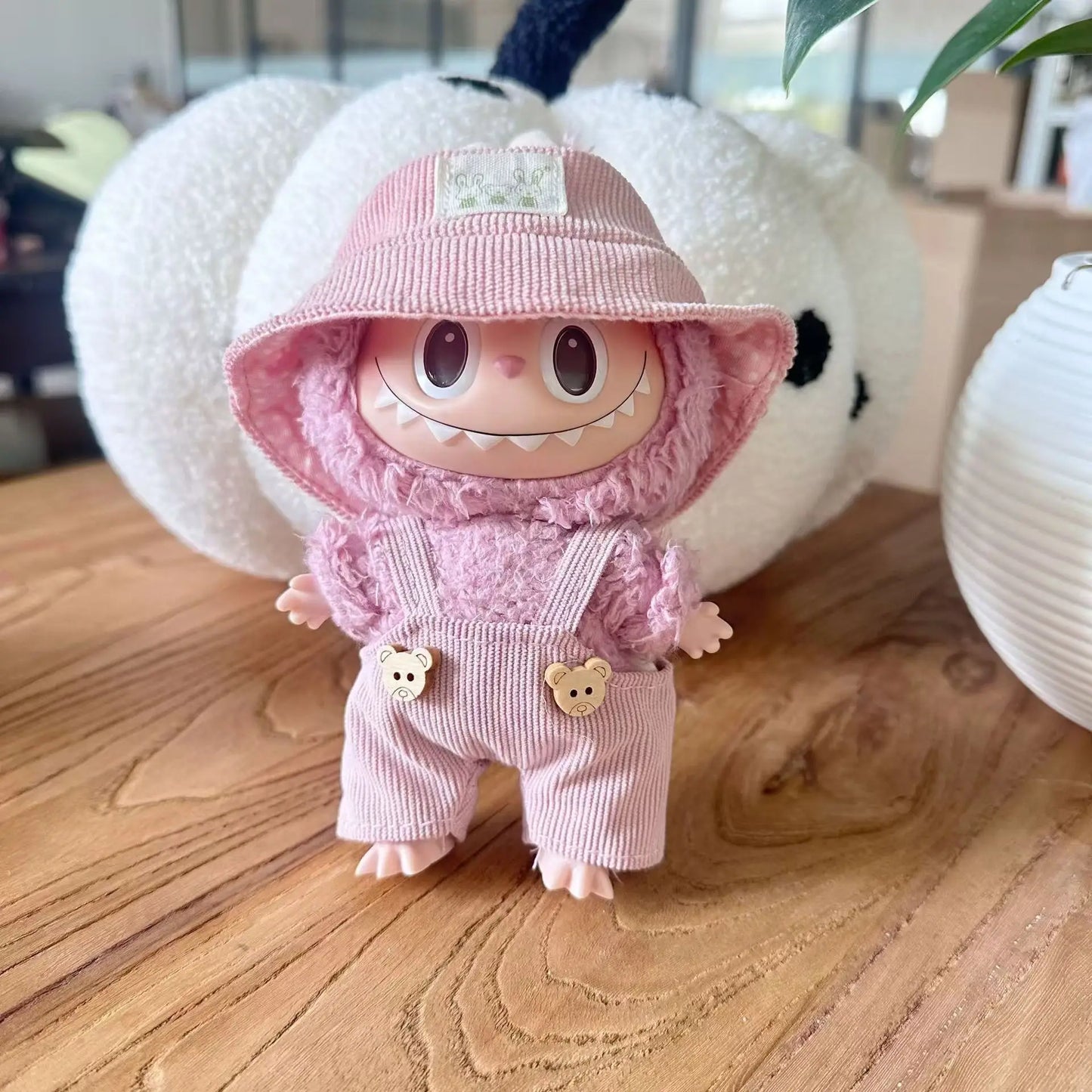 Cute Mini Bib Pants for Labubu Dolls – 17cm Idol Outfit Accessories for Sitting Party Style | Kpop EXO-Inspired Clothing