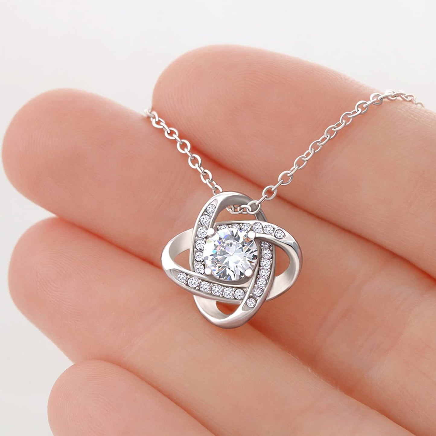 Cross-border European and American diamond heart pendant Amazon hot-selling fashion peach heart stainless steel clavicle chain heart-shaped necklace for women