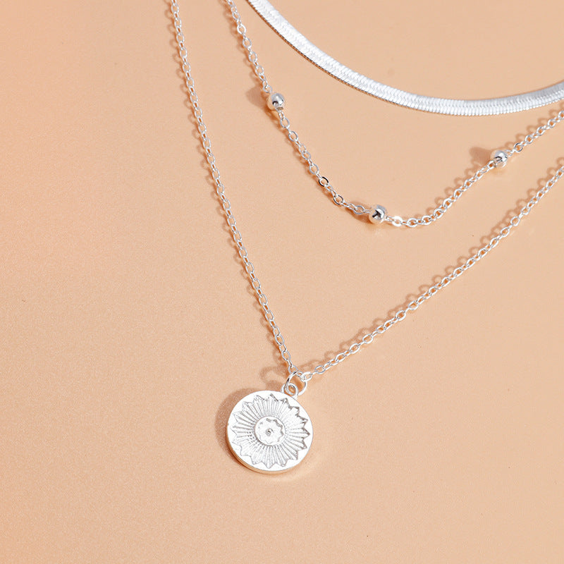 Fashion and personality new simple multi-layer lotus pendant necklace female blade chain necklace