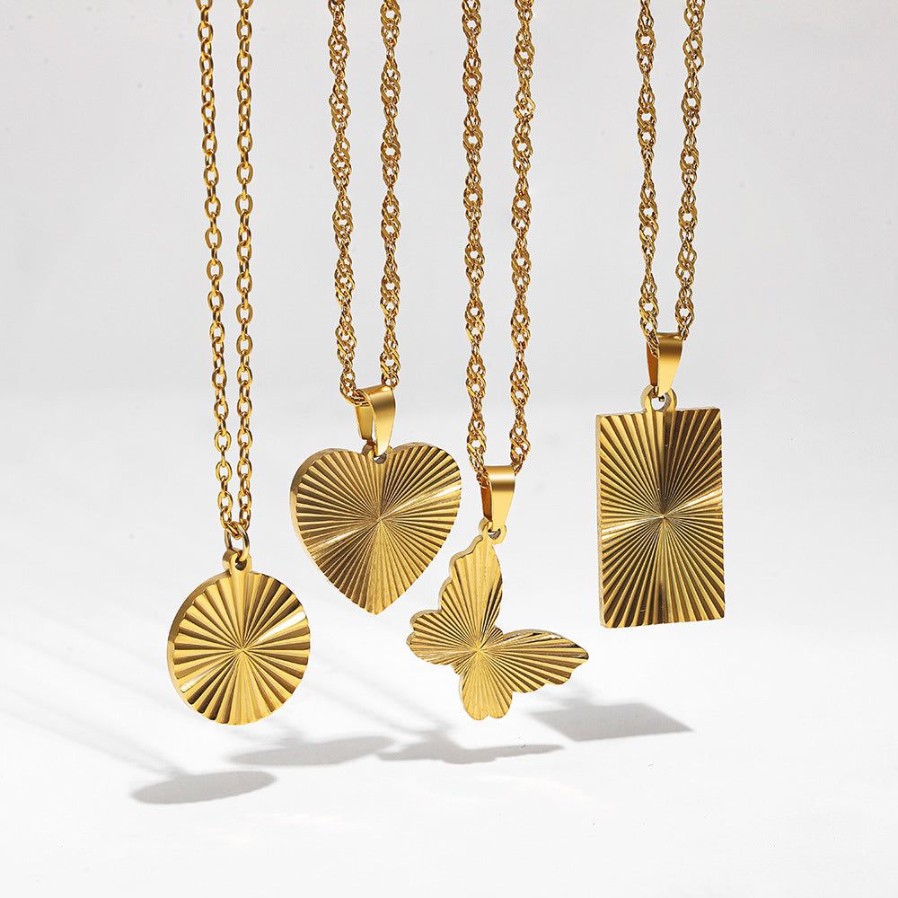 European and American cross-border simple stainless steel 18k gold butterfly heart-shaped necklace high-end accessories three-dimensional pendant for men and women