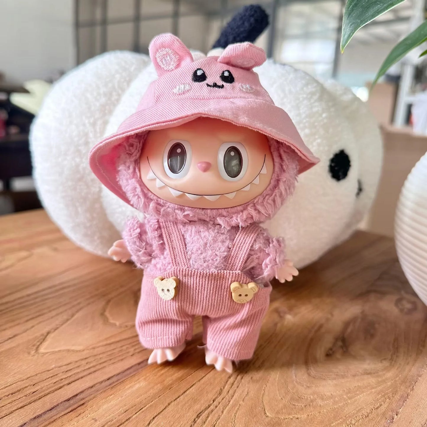 Cute Mini Bib Pants for Labubu Dolls – 17cm Idol Outfit Accessories for Sitting Party Style | Kpop EXO-Inspired Clothing